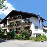 Hotel Amadeus - Inclusive Skipass Und Vieles Mehr Otel 3*