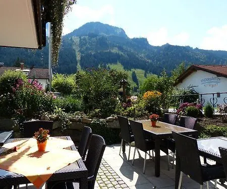Hotel Restaurant Amadeus 3*